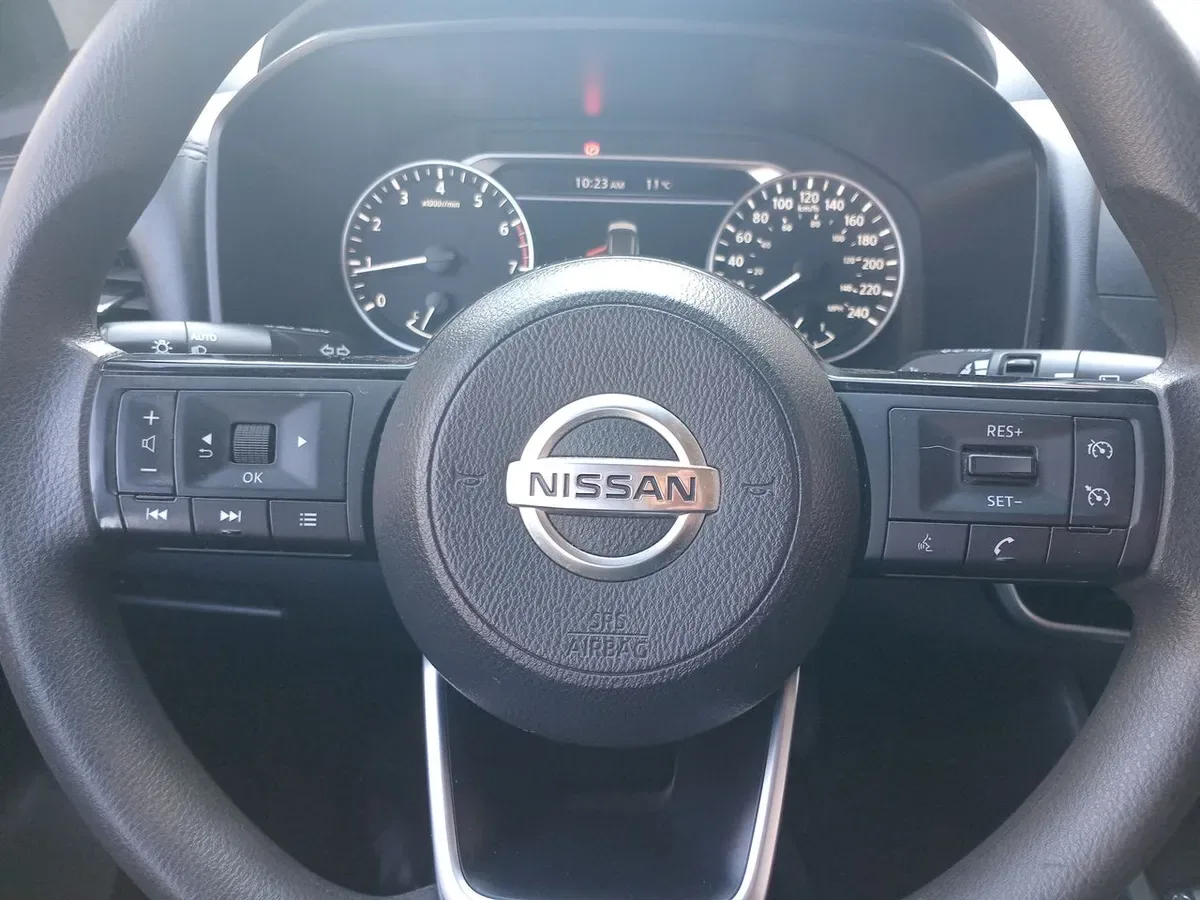 Nissan Qashqai 1.3t Sense 2wd Mt 5p año 2023