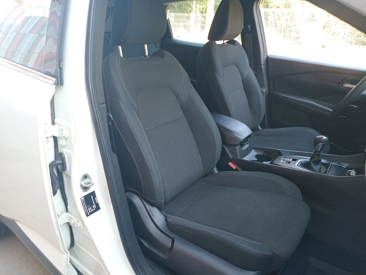 Nissan Qashqai 1.3t Sense 2wd Mt 5p año 2023