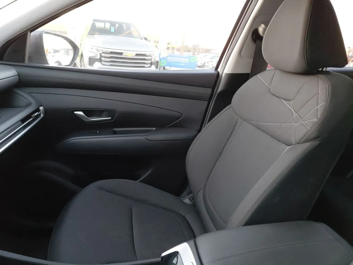 Hyundai Tucson 2.0 Nx4 Plus Fl Diesel 2wd At 5p año 2025