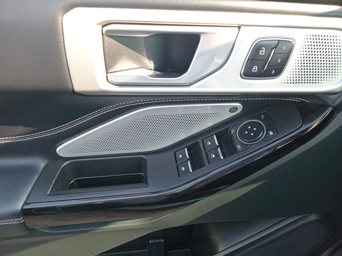 Ford Explorer 3.0 Ecoboost St 4x4 At 5p año 2024
