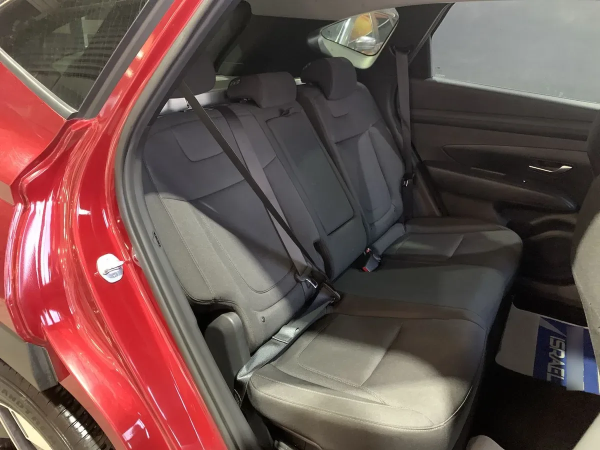 Hyundai Tucson 2.0 Nx4 Plus Fl Diesel 2wd At 5p año 2025