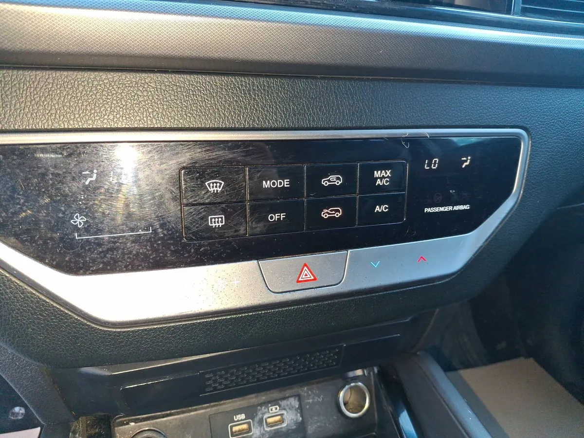 Ssangyong Rexton 2.0t Lx 4x2 6ab Nueva Radio 6mt 5p año 2024