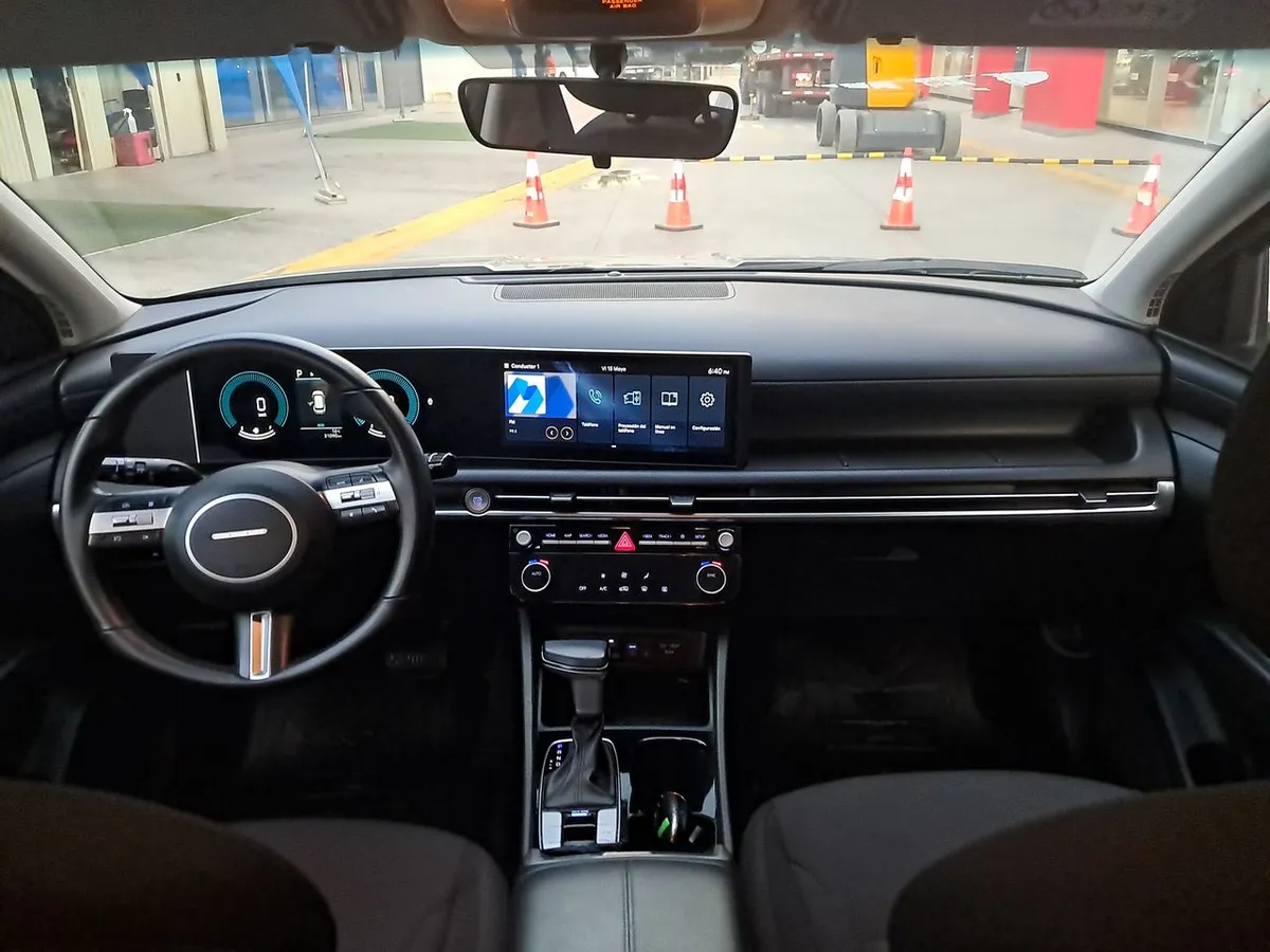Hyundai Tucson 2.0 Nx4 Plus Fl Diesel 2wd At 5p año 2025