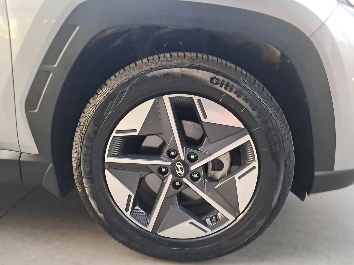 Hyundai Tucson 2.0 Nx4 Plus Fl Diesel 2wd At 5p año 2025
