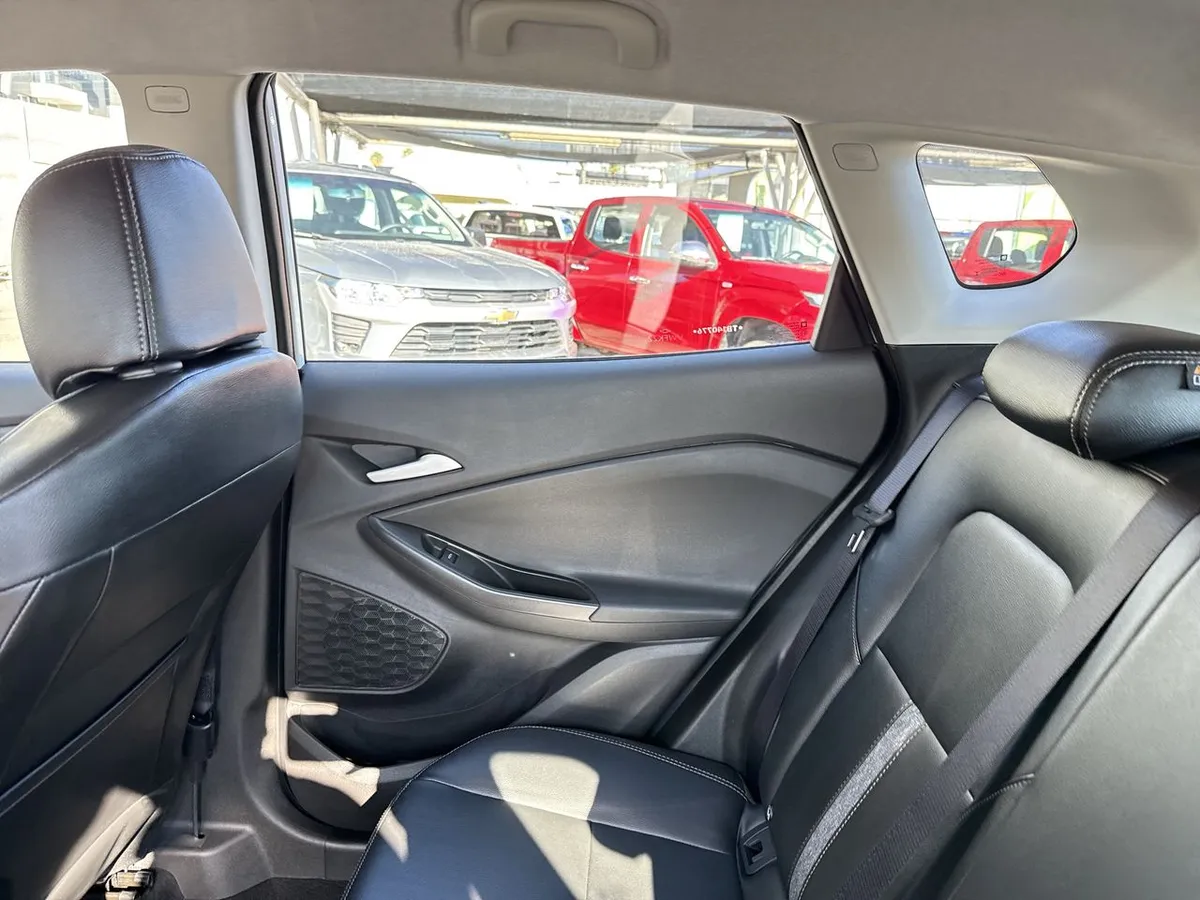 Chevrolet Tracker 1.2t Ltz R 4x2 At 5p año 2026