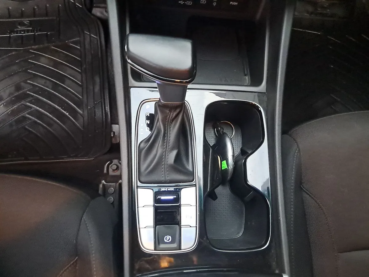 Hyundai Tucson 2.0 Nx4 Plus Fl Diesel 2wd At 5p año 2025