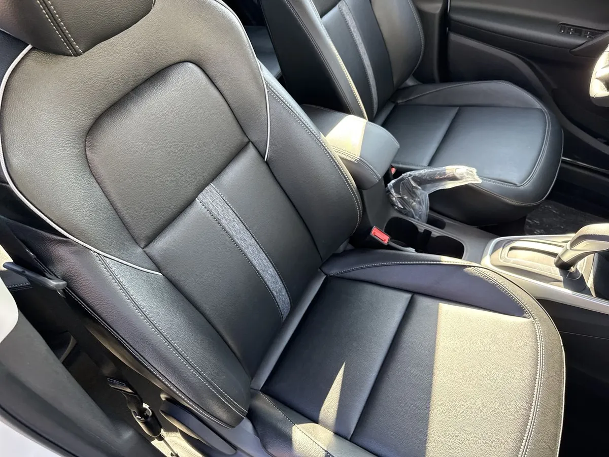 Chevrolet Tracker 1.2t Ltz R 4x2 At 5p año 2026