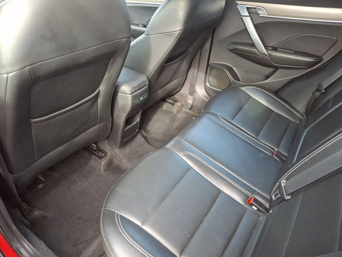 Geely Coolray 1.5 Gf Sport 4x2 At 5p año 2023