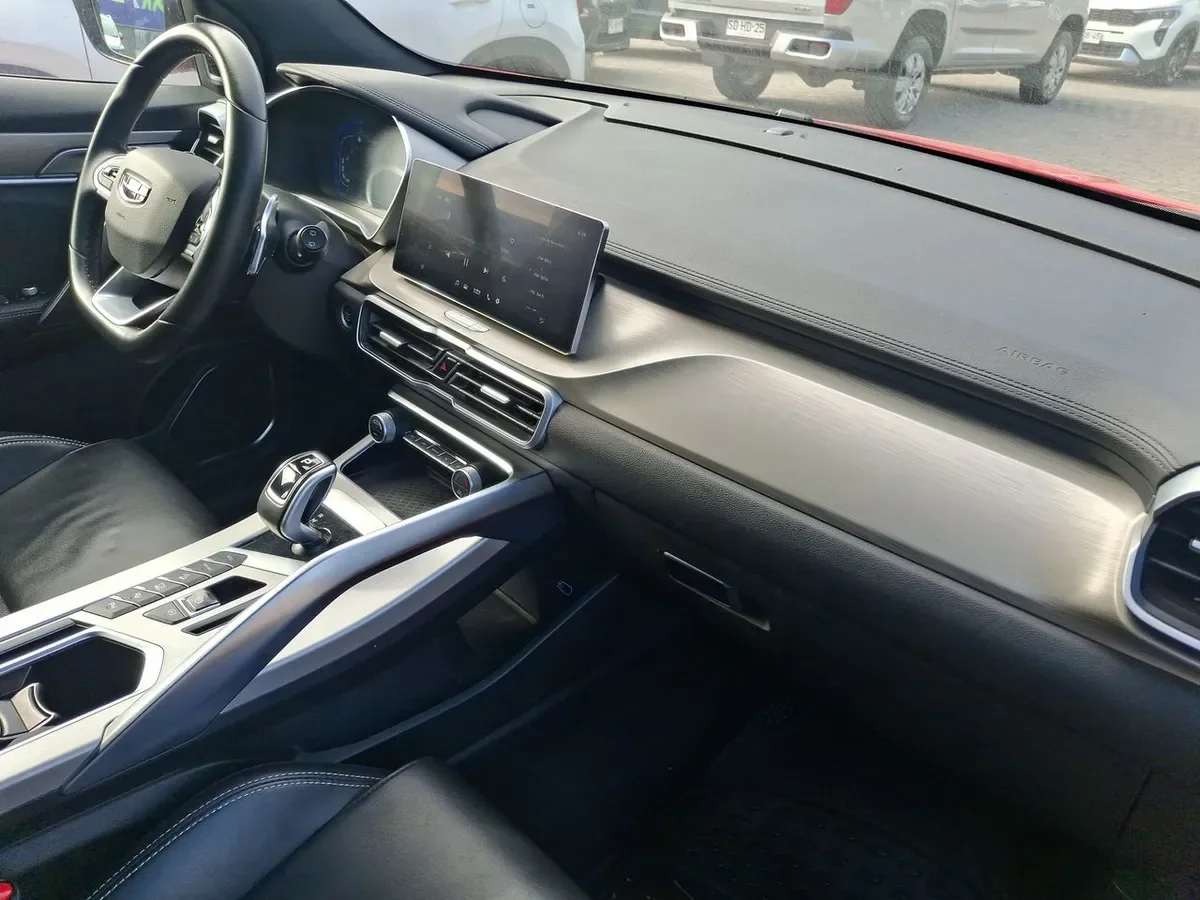 Geely Coolray 1.5 Gf Sport 4x2 At 5p año 2023