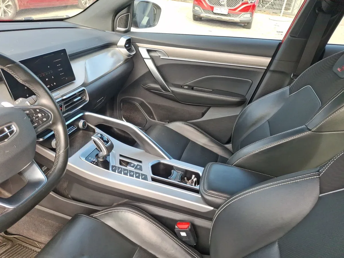 Geely Coolray 1.5 Gf Sport 4x2 At 5p año 2023