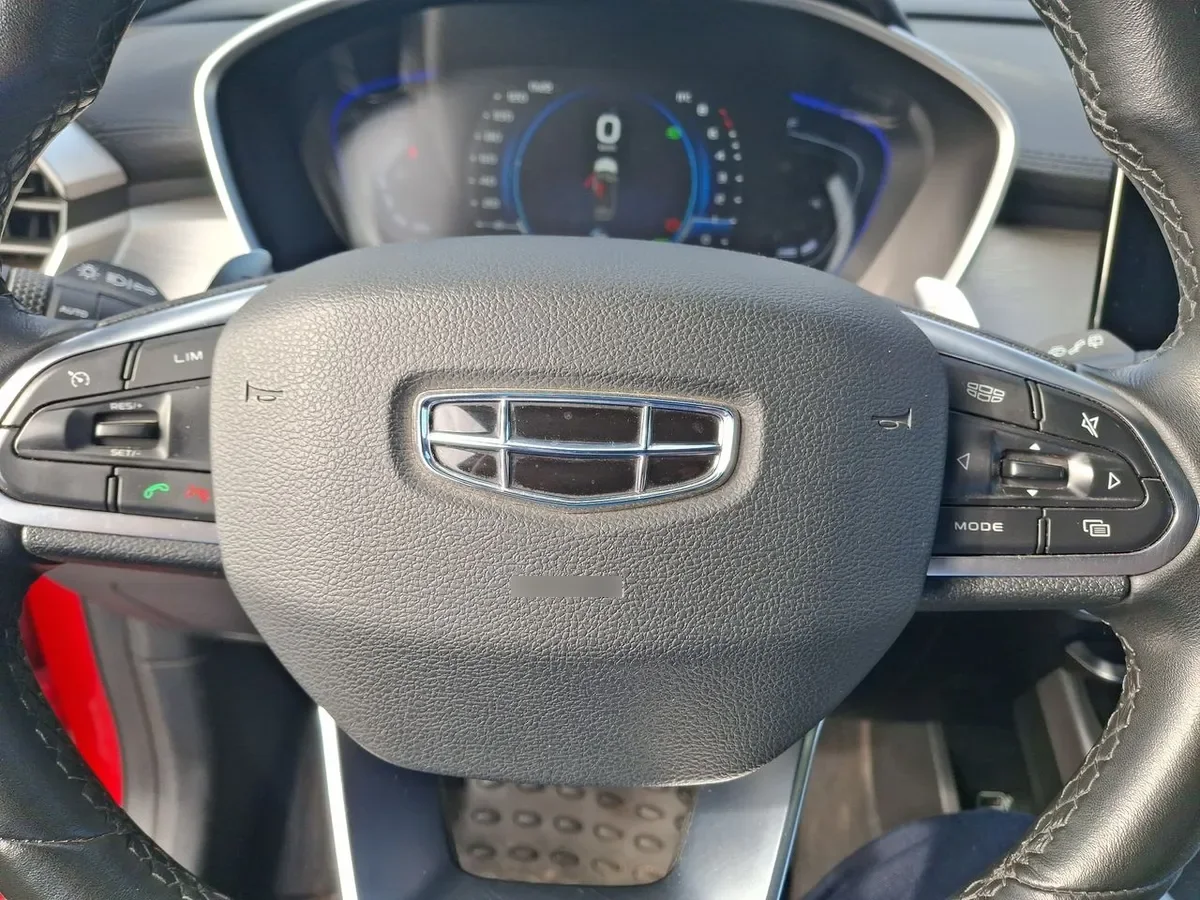 Geely Coolray 1.5 Gf Sport 4x2 At 5p año 2023
