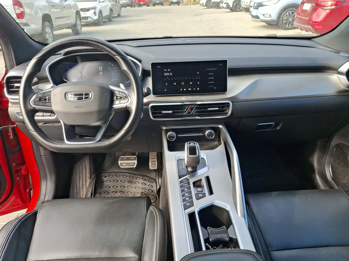 Geely Coolray 1.5 Gf Sport 4x2 At 5p año 2023