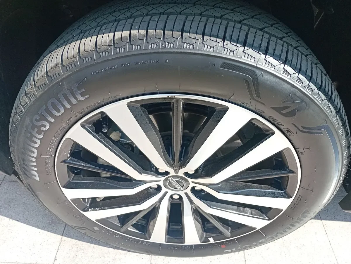 Nissan Pathfinder 3.5 Exclusive 4wd Cvt At 5p año 2025