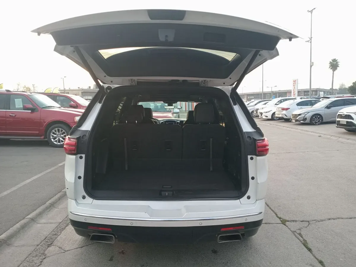 Chevrolet Traverse 3.6l Premier Awd Ii At 5p año 2023
