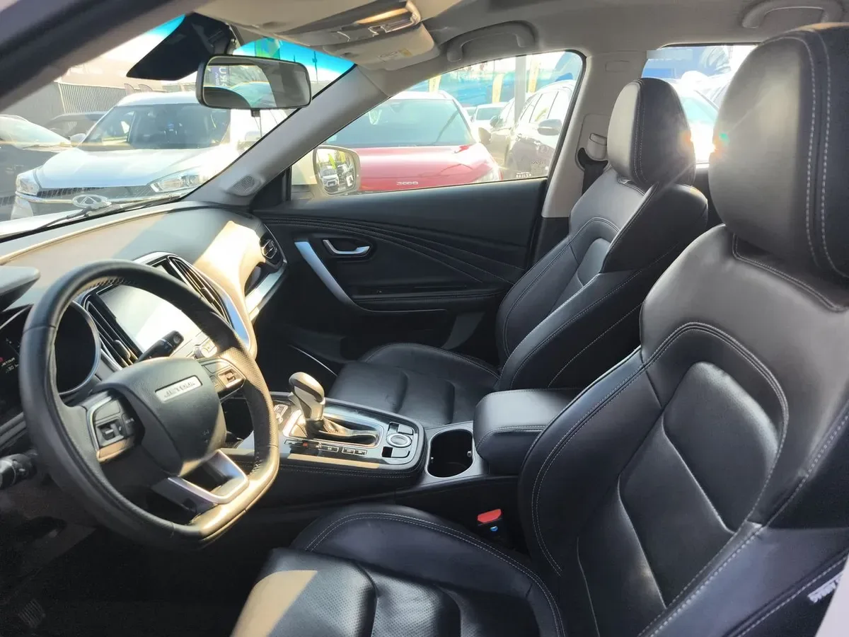 Jetour X70 1.5t Plus 4x2 At 5p año 2022