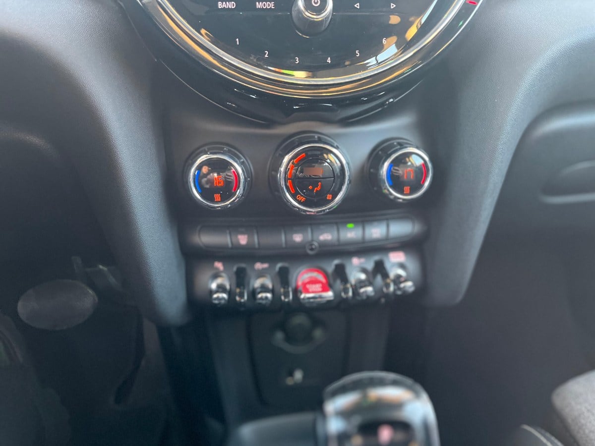 Mini Cooper Hb 3p 2.0 año 2023