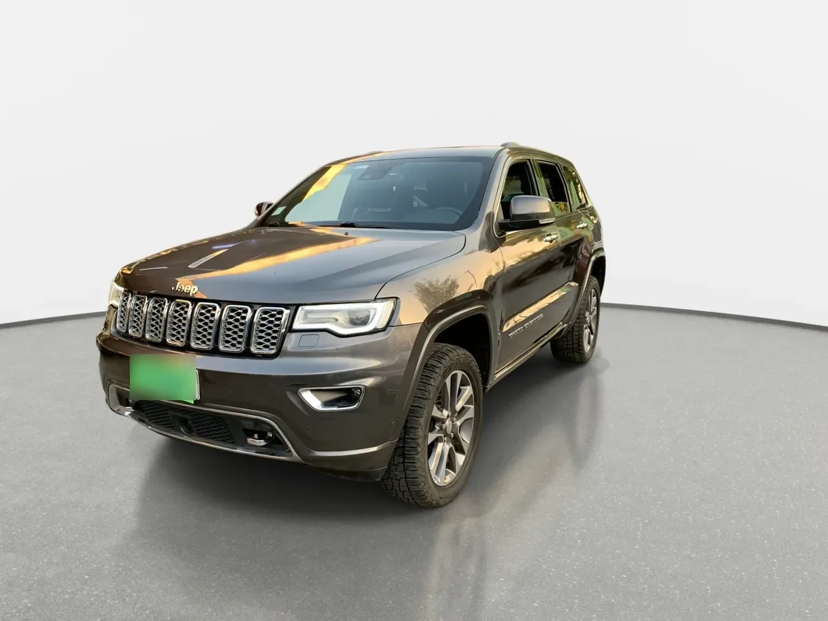 Jeep Grand Cherokee 5.7 Overland 4x4 At 5p año 2019