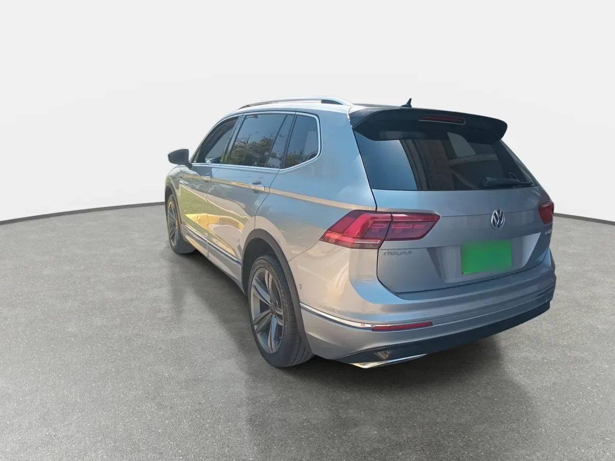 Volkswagen Tiguan 2.0 Tsi R-Line 4motion 220hp 3row At 5p año 2021