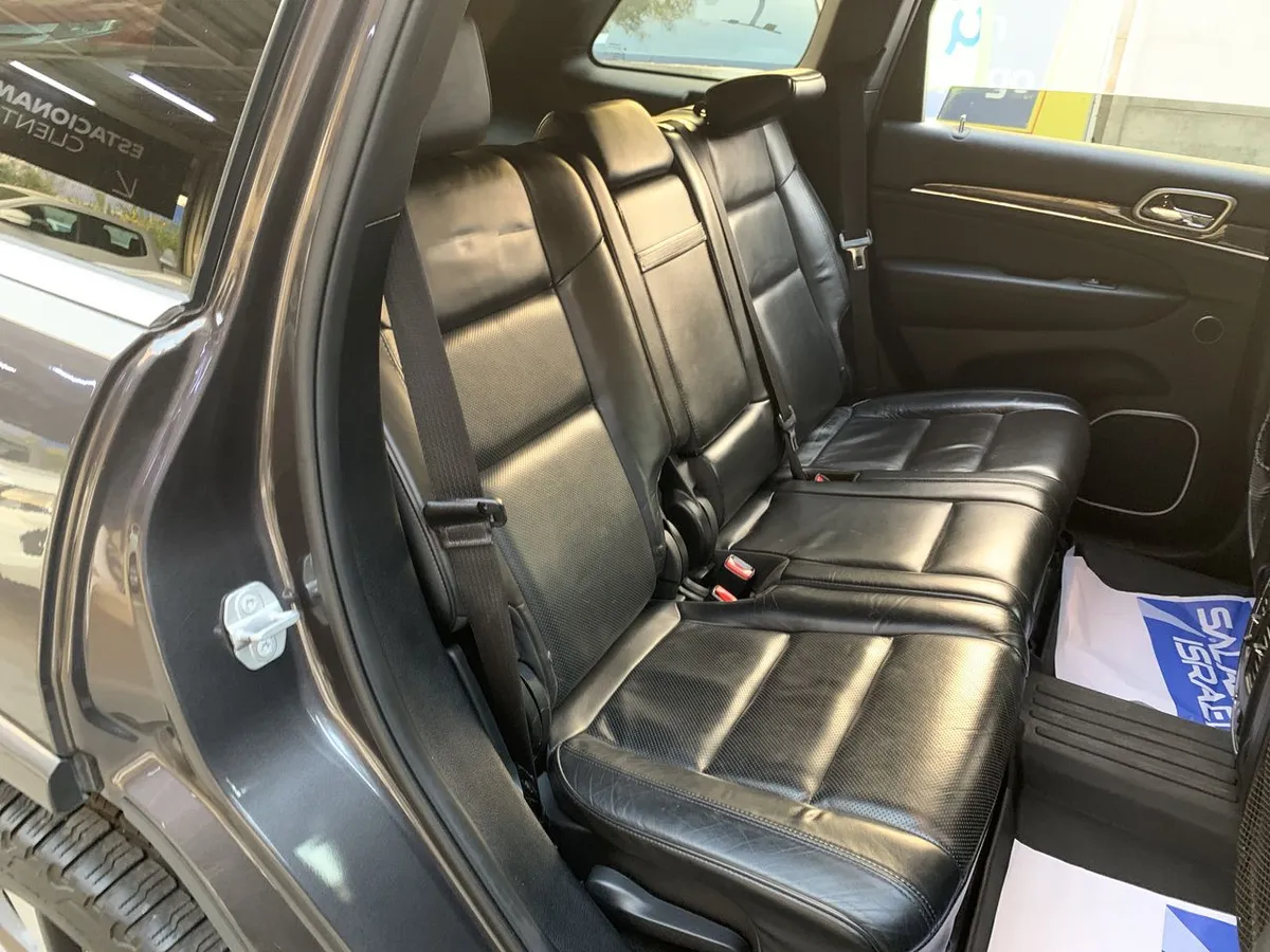 Jeep Grand Cherokee 5.7 Overland 4x4 At 5p año 2019
