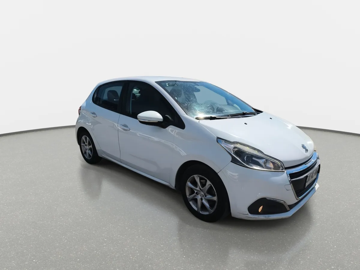 Peugeot 208 1.2 Active Pack Puretech 4x2 Hb 82hp E6 Mt 5p año 2018