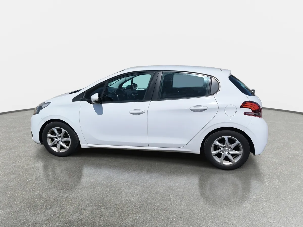 Peugeot 208 1.2 Active Pack Puretech 4x2 Hb 82hp E6 Mt 5p año 2018