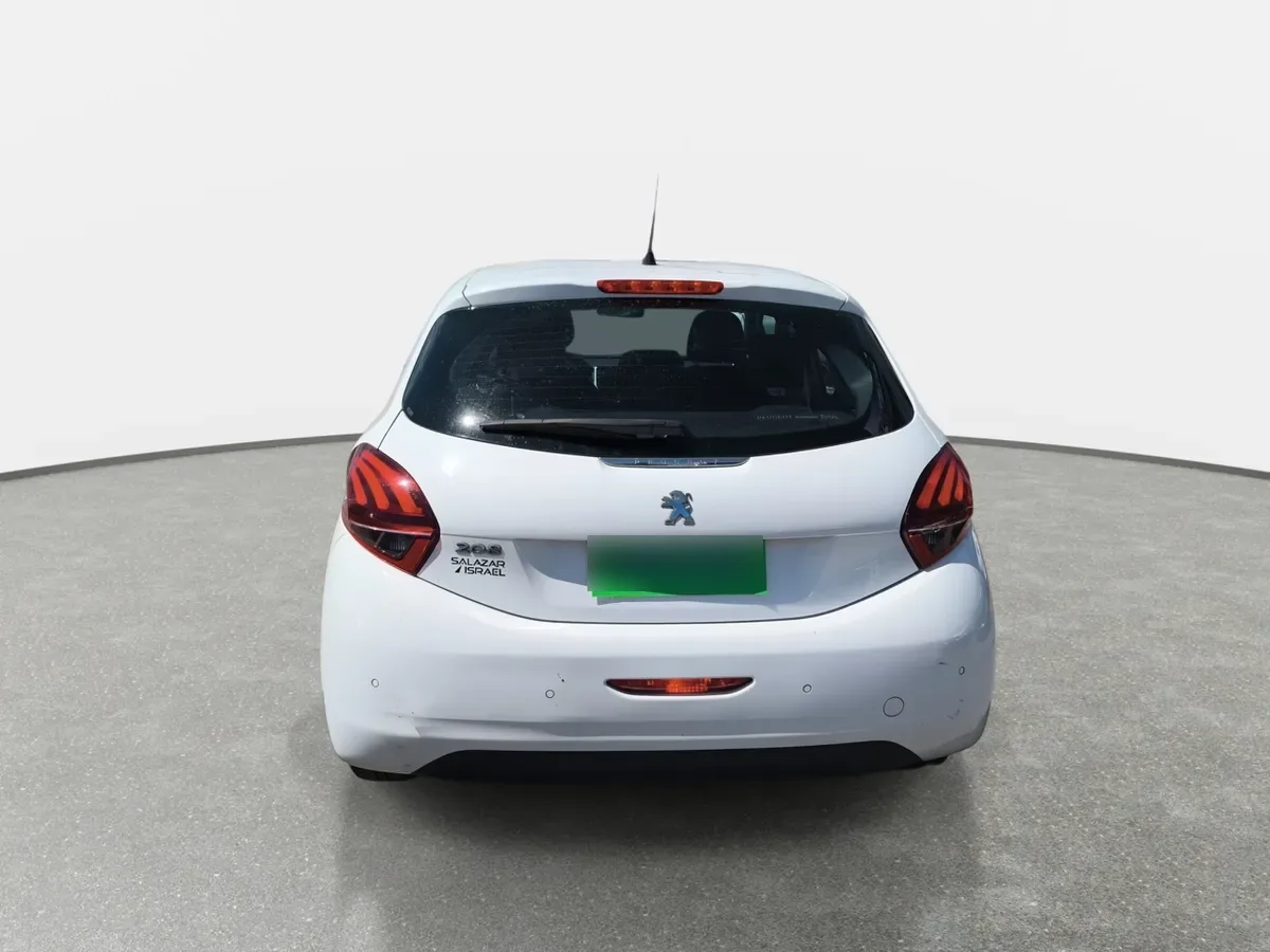 Peugeot 208 1.2 Active Pack Puretech 4x2 Hb 82hp E6 Mt 5p año 2018