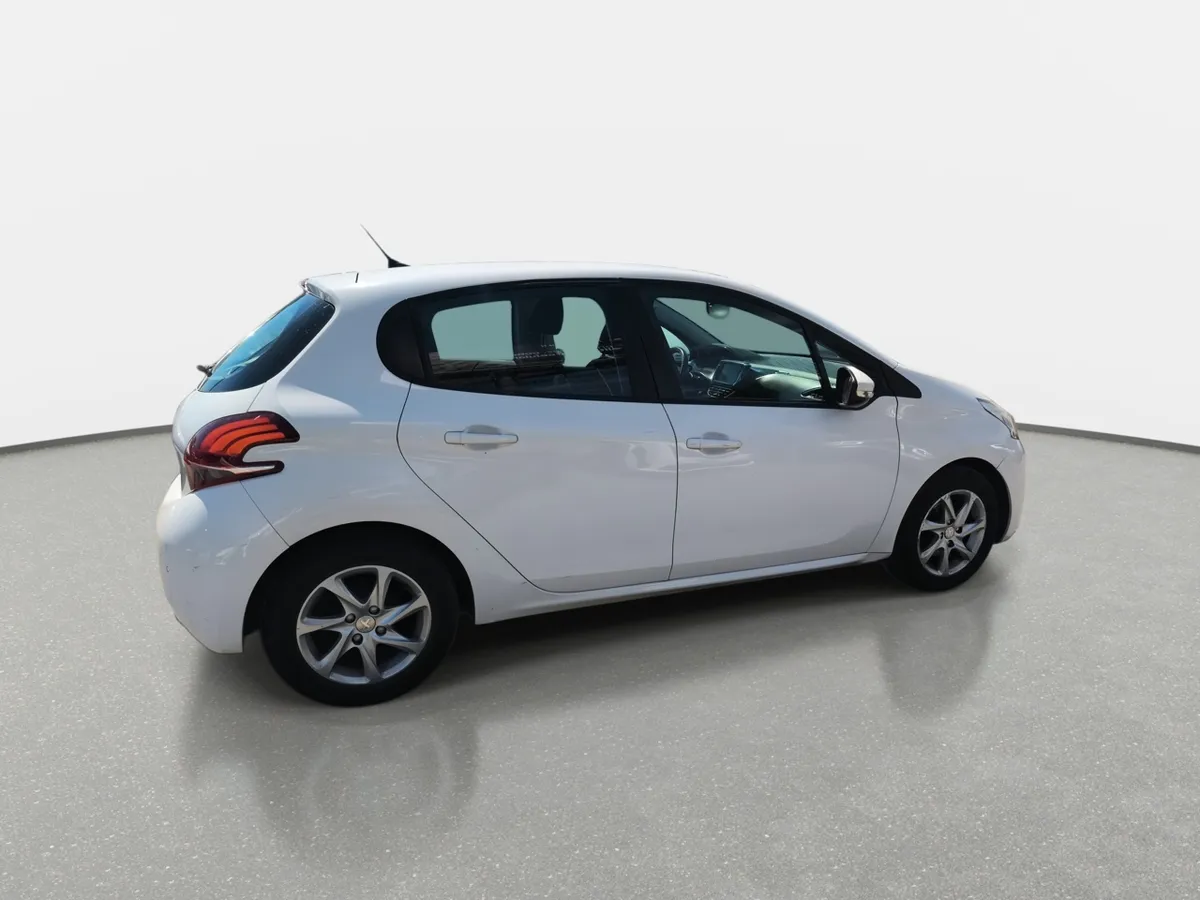 Peugeot 208 1.2 Active Pack Puretech 4x2 Hb 82hp E6 Mt 5p año 2018