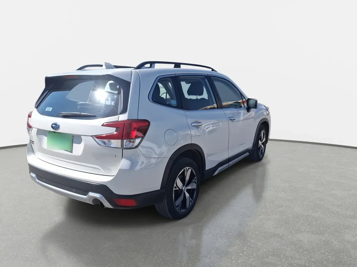 Subaru Forester 2.0i Limited Eyesight Awd At 5p año 2021