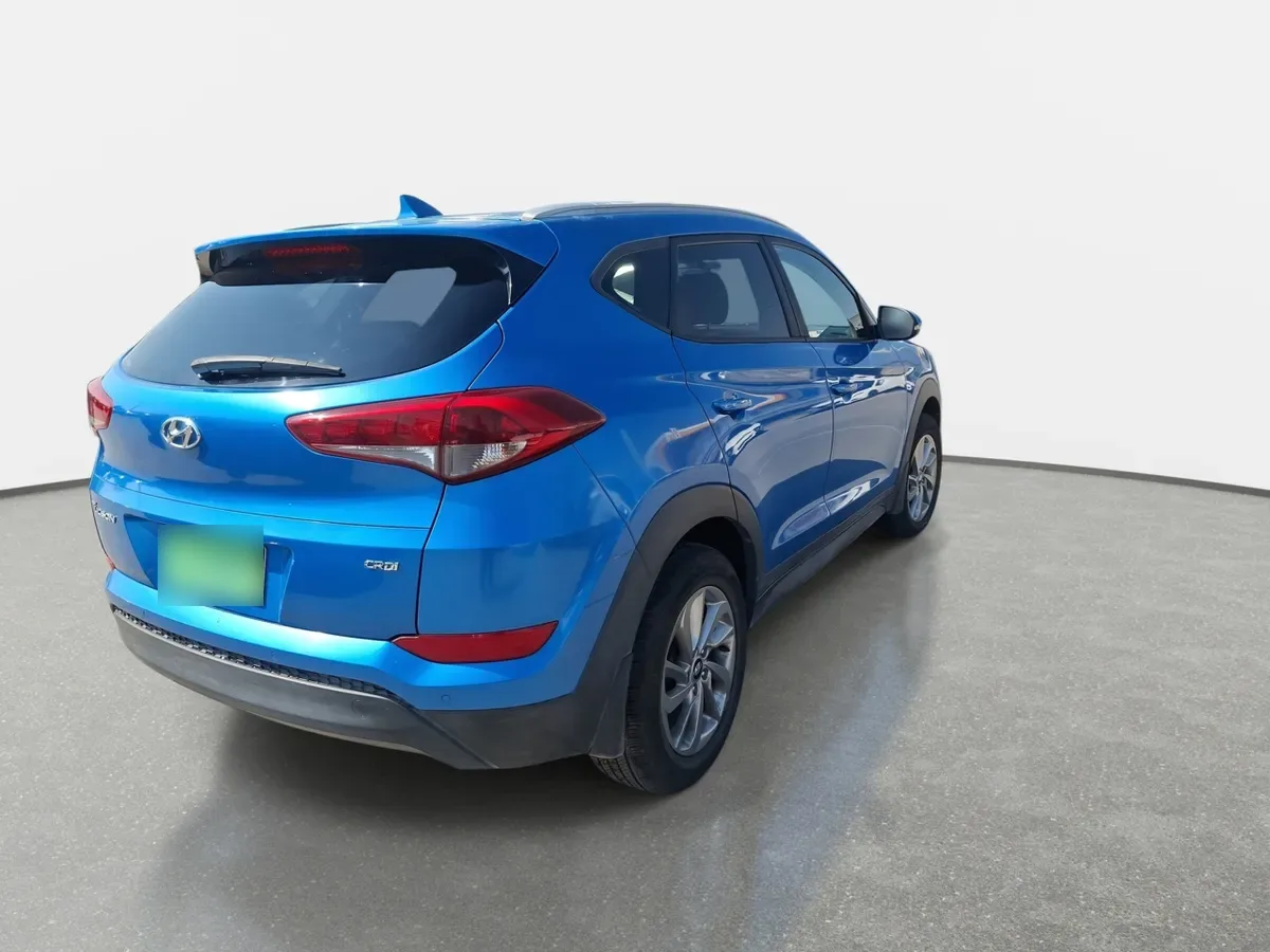 Hyundai Tucson 2.0 Crdi Diesel Advance 4x2 At 5p año 2018