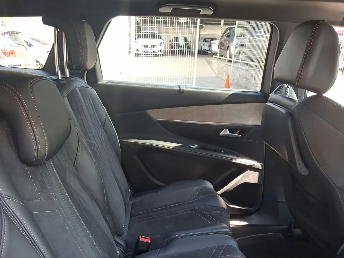 Peugeot 5008 1.5 Gt Bluehdi Diesel 4x2 130 Eat8 5p año 2021