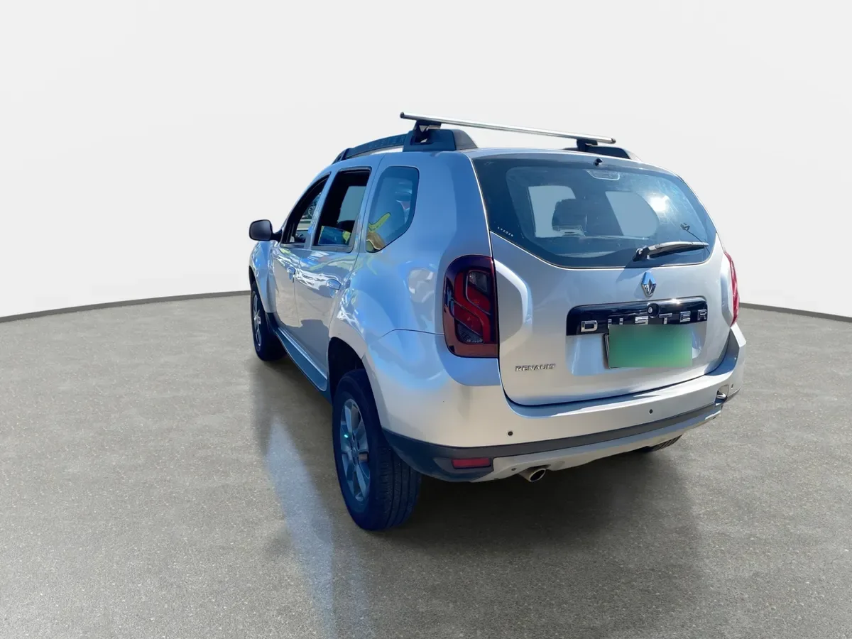 Renault Duster 1.6 Zen 4x2 5mt 5p año 2020