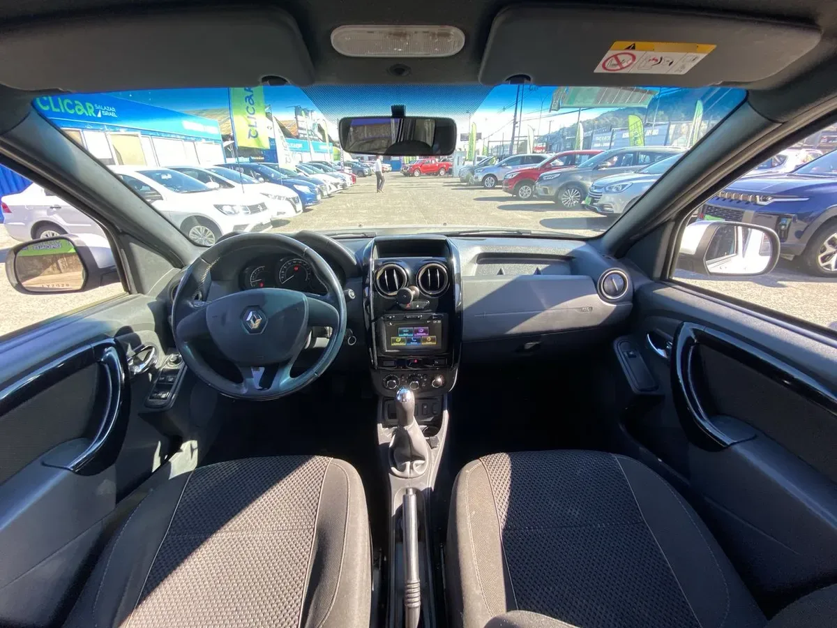 Renault Duster 1.6 Zen 4x2 5mt 5p año 2020