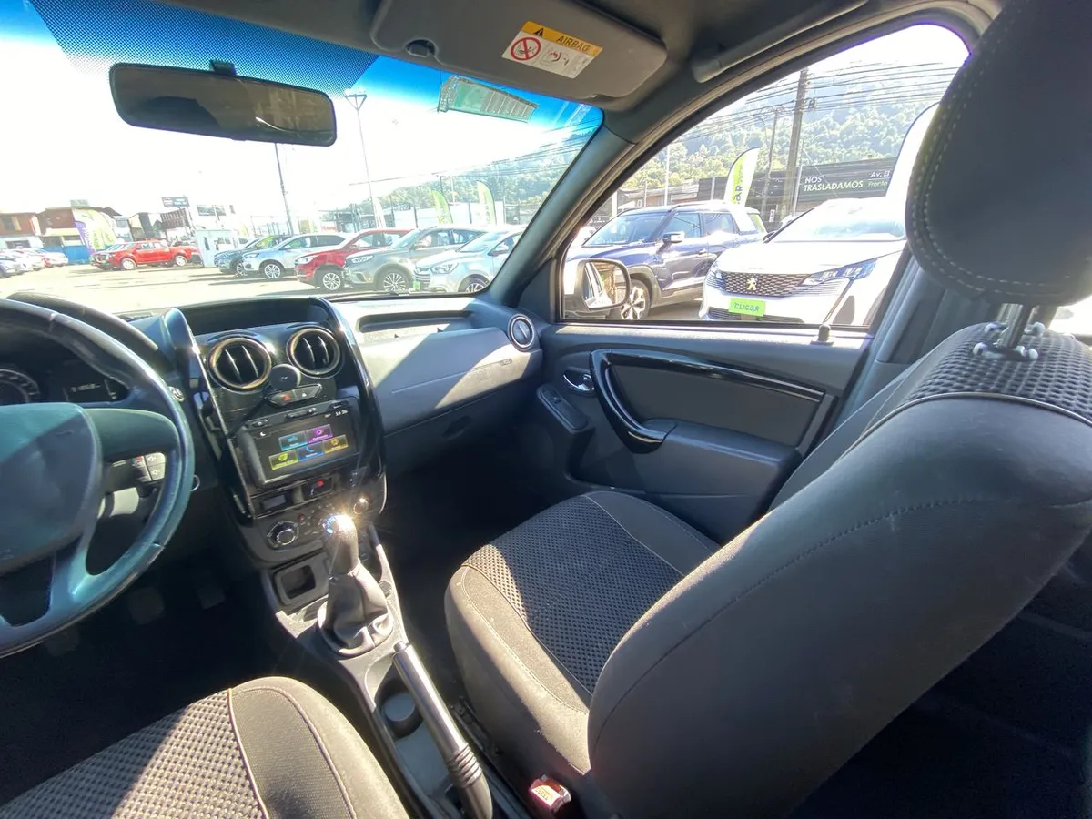 Renault Duster 1.6 Zen 4x2 5mt 5p año 2020