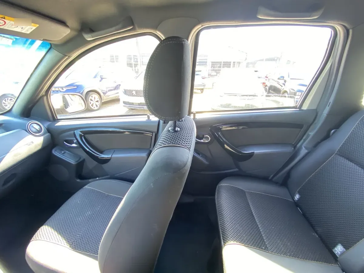 Renault Duster 1.6 Zen 4x2 5mt 5p año 2020
