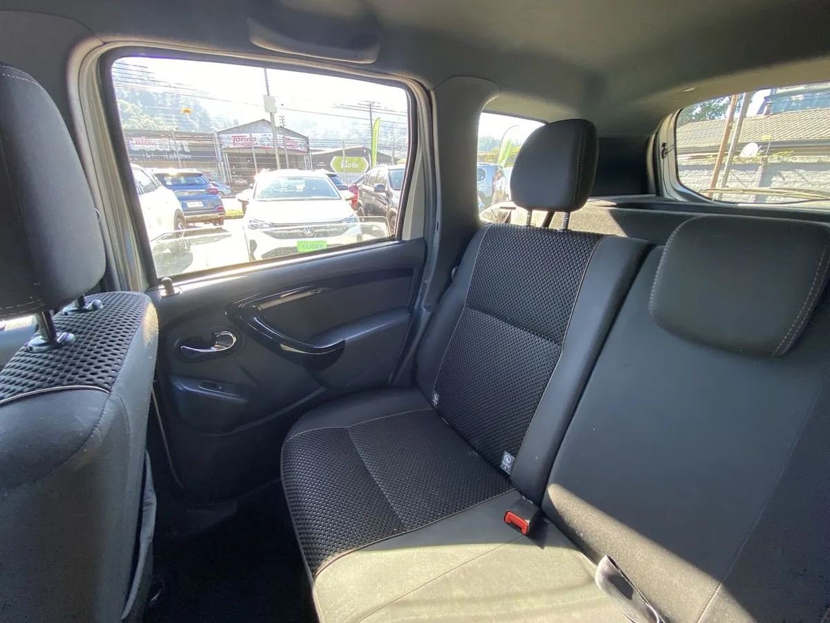 Renault Duster 1.6 Zen 4x2 5mt 5p año 2020
