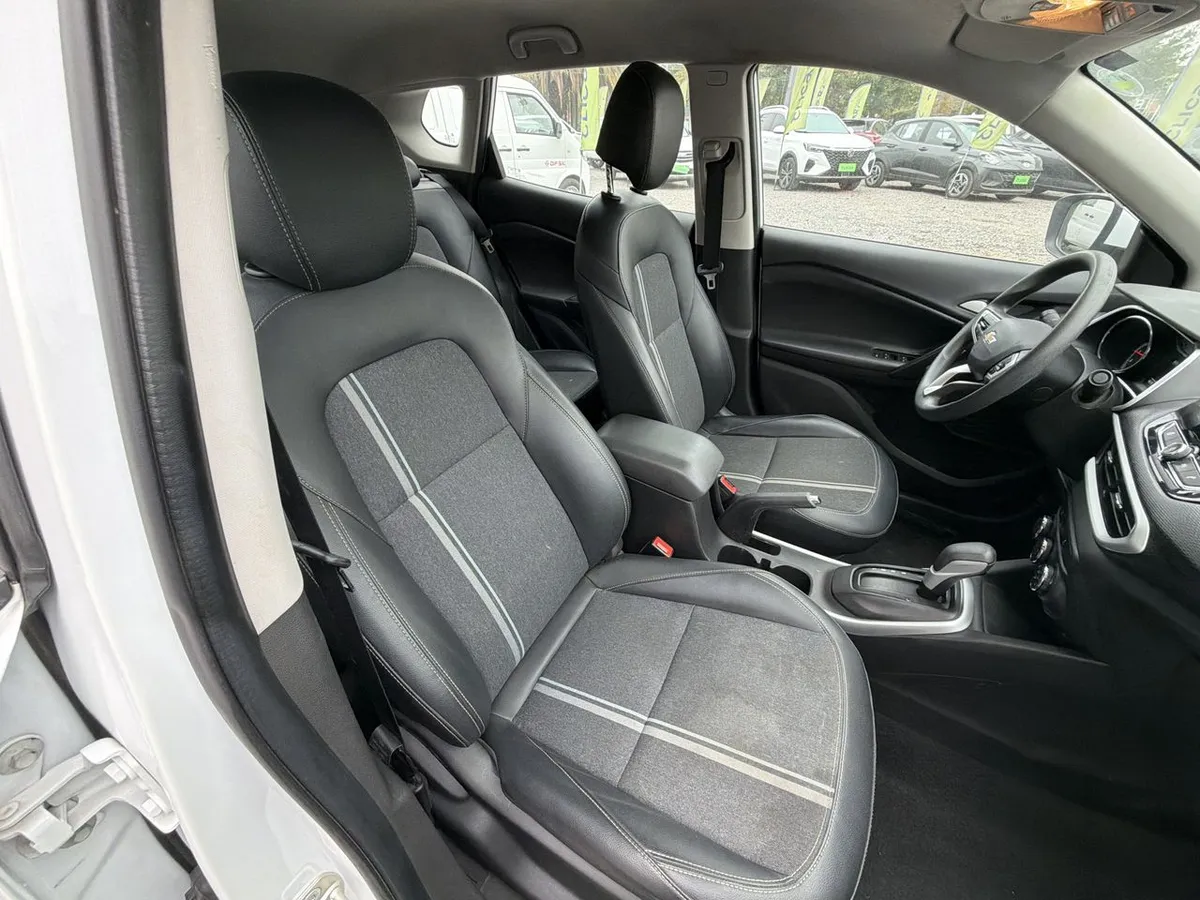 Chevrolet Tracker 1.2t Ltz Fwd At 5p año 2021