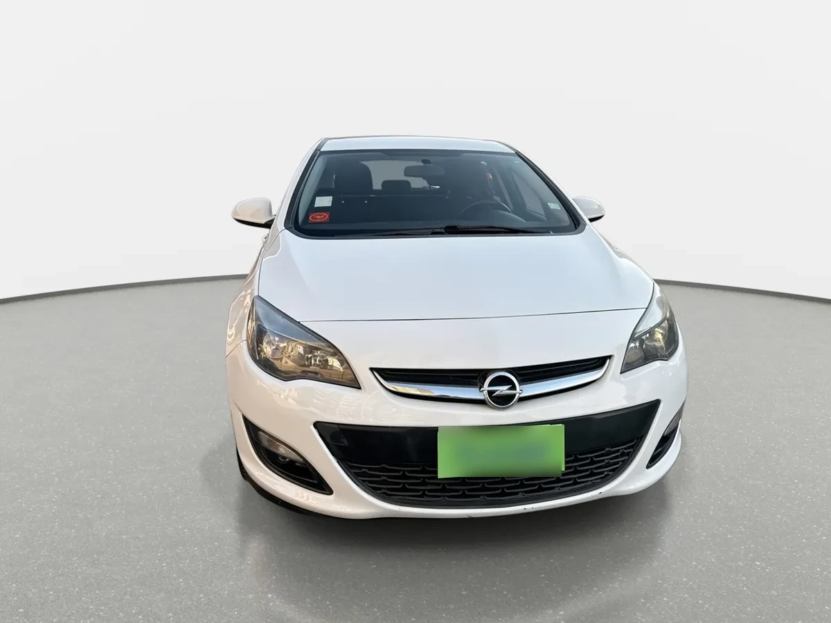 Opel Astra 1.4t Enjoy 4x2 Mt 5p año 2016