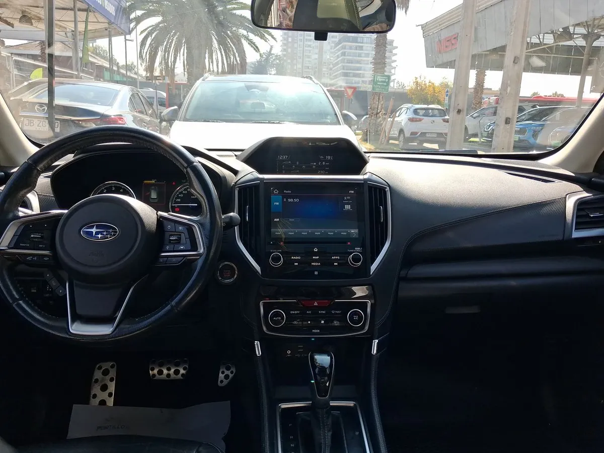 Subaru Forester 2.0i Limited Eyesight Hybrid Awd Cvt At 5p año 2021