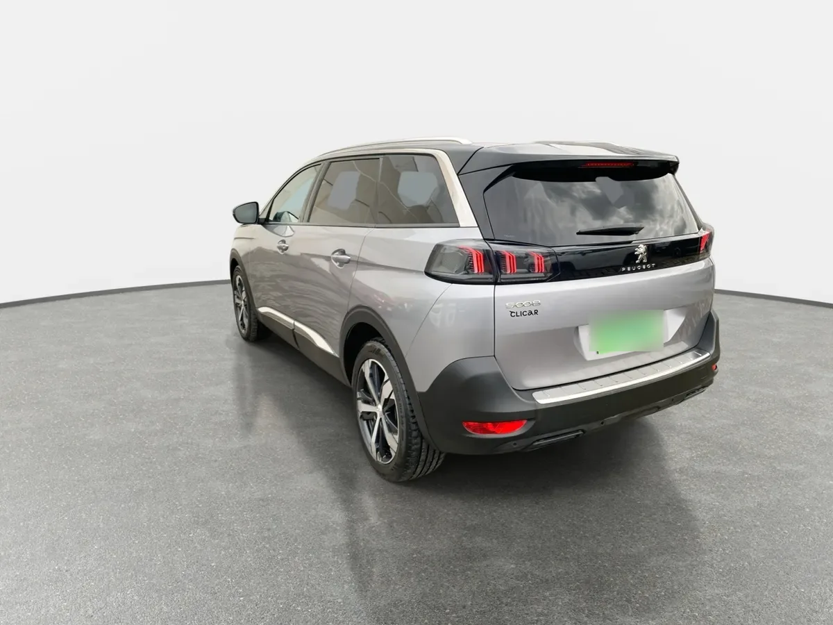 Peugeot 5008 1.5 Allure Pack Bluehdi Diesel 4x2 130 Eat8 5p año 2021