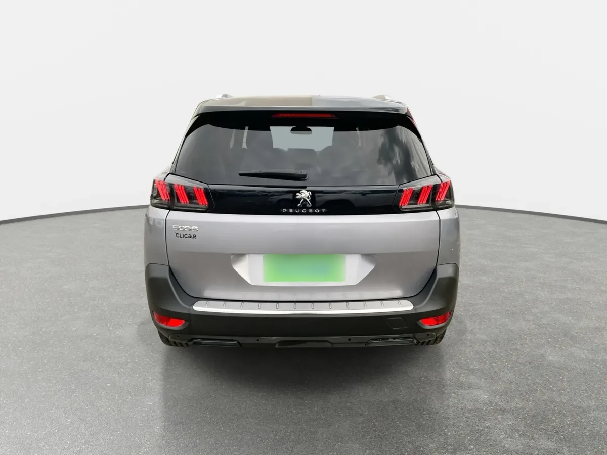 Peugeot 5008 1.5 Allure Pack Bluehdi Diesel 4x2 130 Eat8 5p año 2021