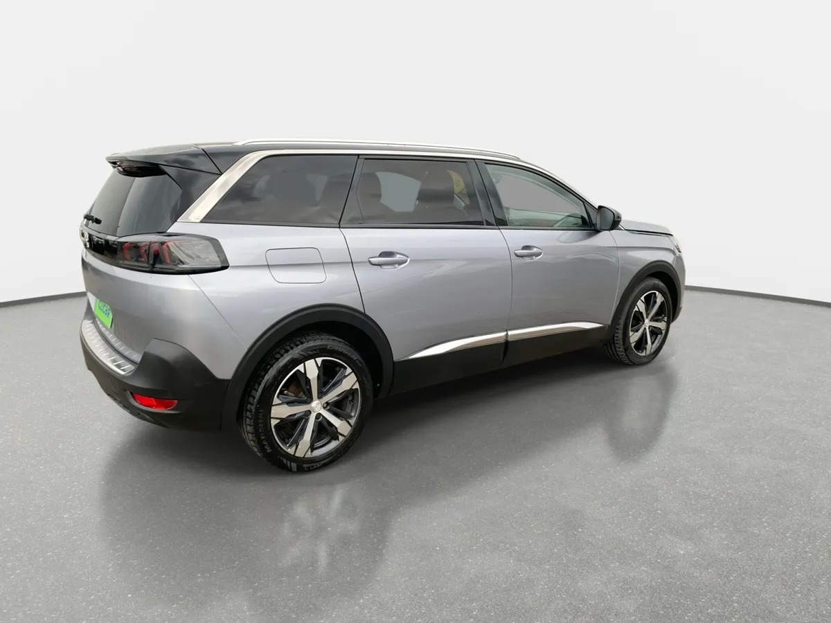 Peugeot 5008 1.5 Allure Pack Bluehdi Diesel 4x2 130 Eat8 5p año 2021