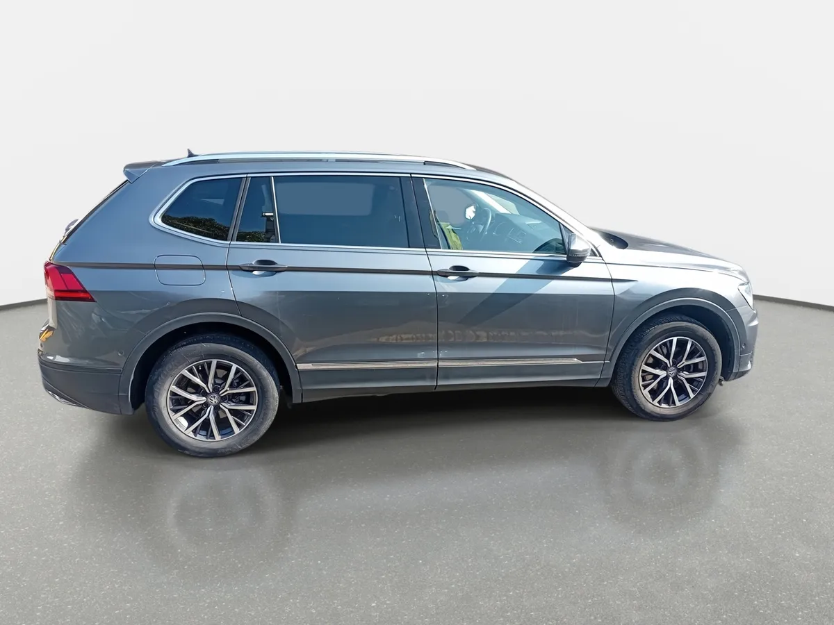 Volkswagen Tiguan 1.4 Tsi Comfortline 4x2 150 Hp At 5p año 2022