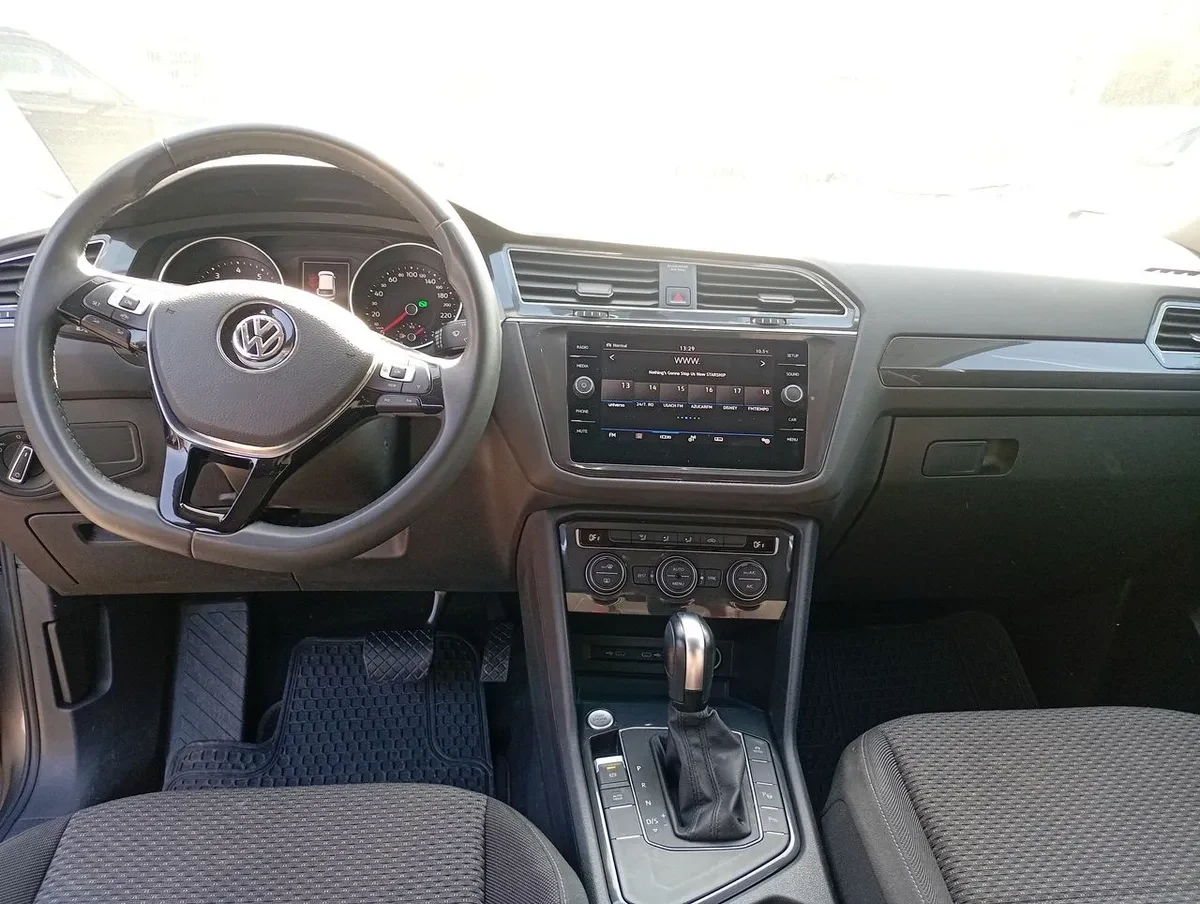 Volkswagen Tiguan 1.4 Tsi Comfortline 4x2 150 Hp At 5p año 2022