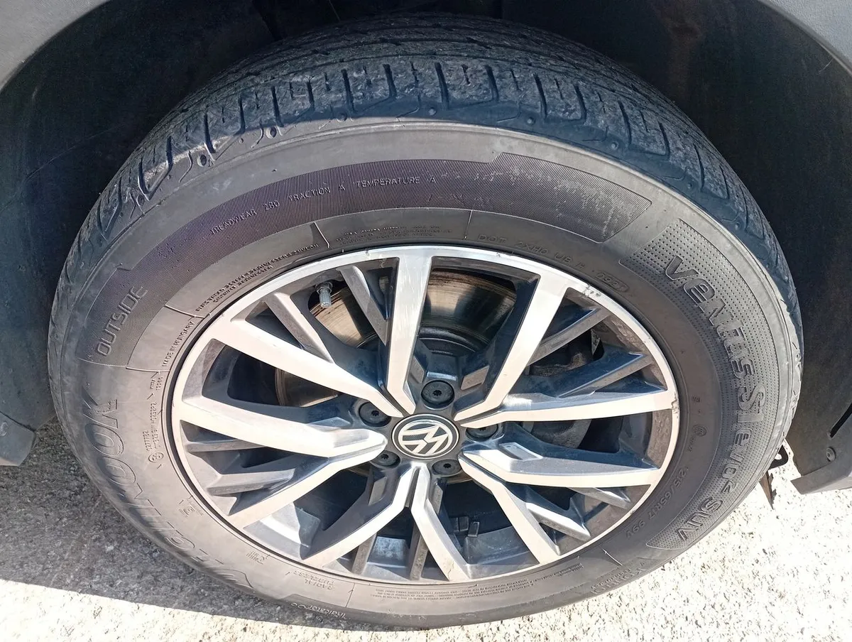 Volkswagen Tiguan 1.4 Tsi Comfortline 4x2 150 Hp At 5p año 2022