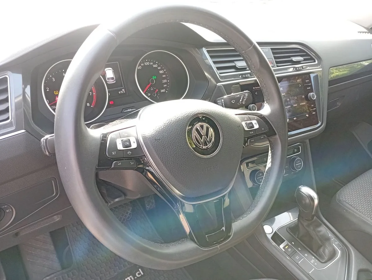 Volkswagen Tiguan 1.4 Tsi Comfortline 4x2 150 Hp At 5p año 2022