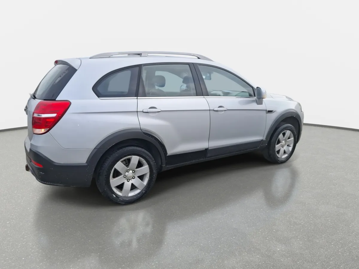 Chevrolet Captiva 2.4 Lt Fwd V Sa At6 5p año 2016