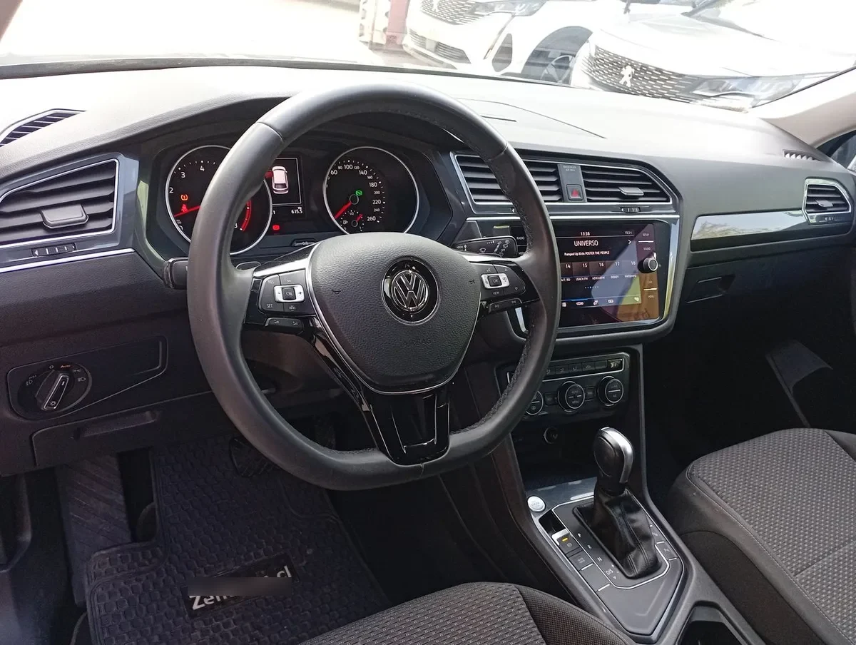 Volkswagen Tiguan 1.4 Tsi Comfortline 4x2 150 Hp At 5p año 2022