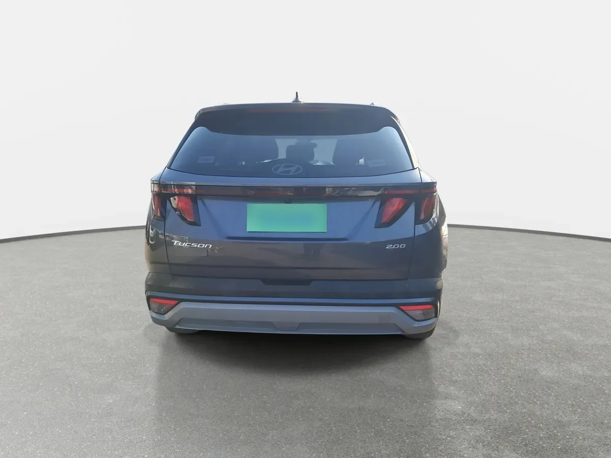 Hyundai Tucson 2.0 Nx4 Plus Fl Diesel 2wd At 5p año 2025