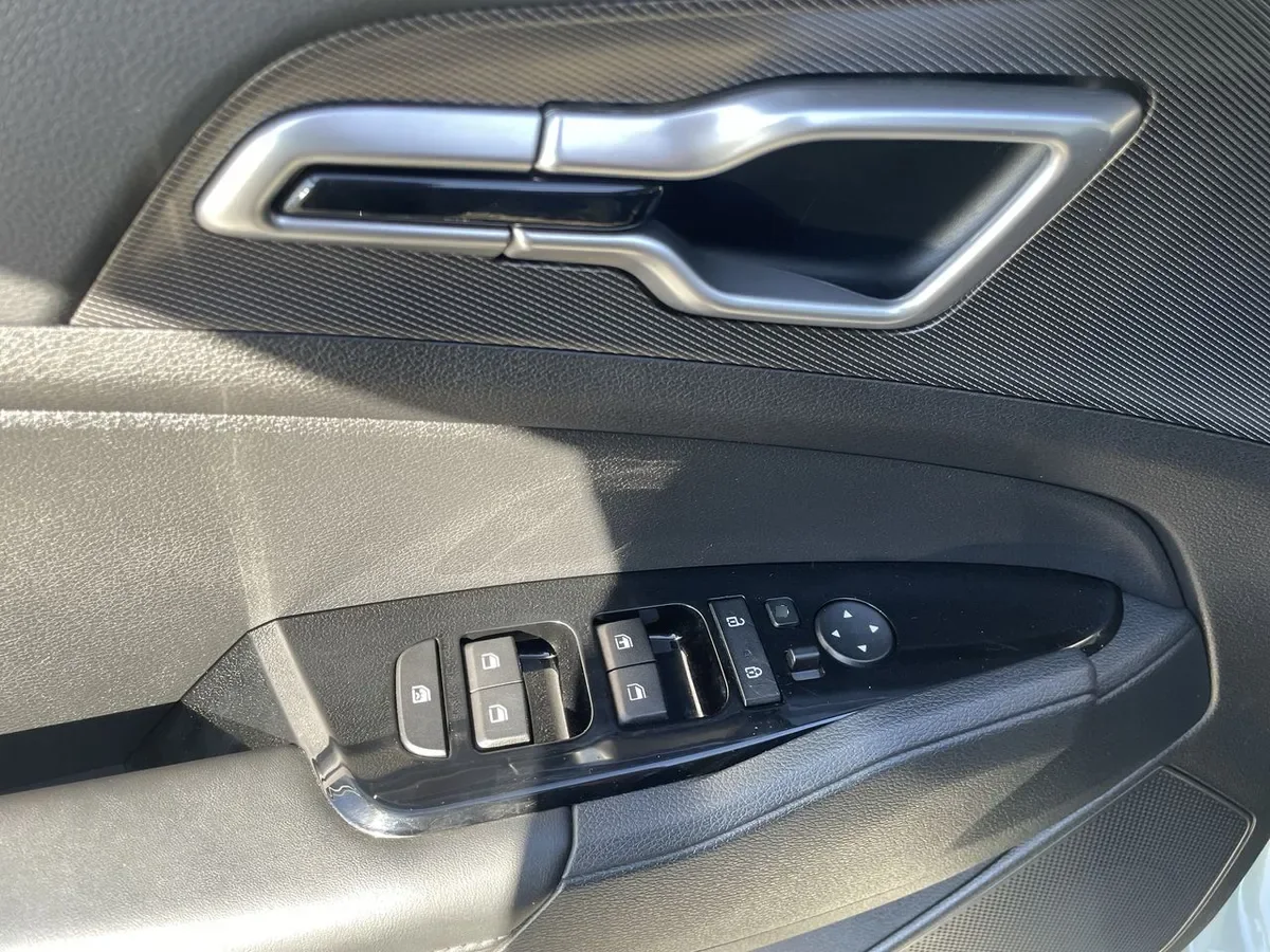 Kia Sportage 2.0 Ex Dies 2wd 8at 5p año 2025