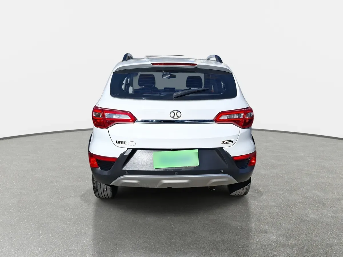 BAIC X25 1.5 Elite 4x2 Mt 5p año 2019